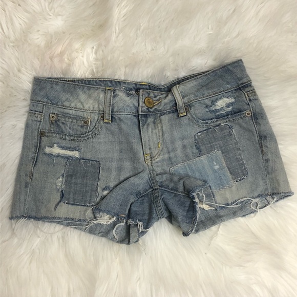 American Eagle Outfitters Pants - ⭐️American Eagle Size 2 Light wash jean shorts